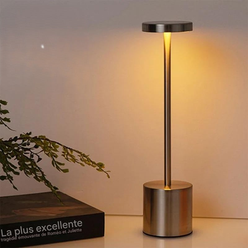 Lampe led sans fil de couleur argentée