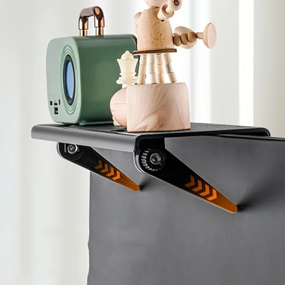 Usage de l'étagère de bureau noire de petite taille