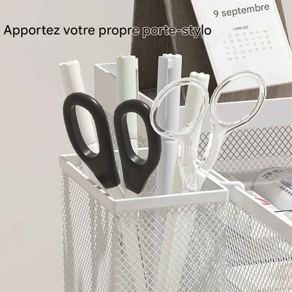 Pot-à-stylo sur l'Organisateur de bureau en maille blanche